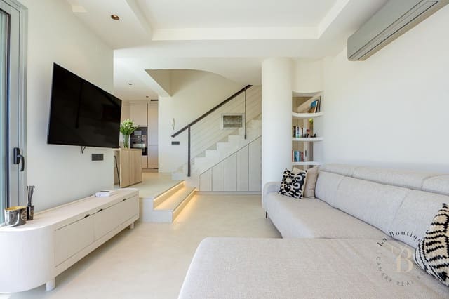 2 makuuhuone Huvila myytävänä paikassa Salobre Golf, San Bartolomé de Tirajana mukana uima-altaan 
autotalli - 985 000 € (Ref: 9627169)