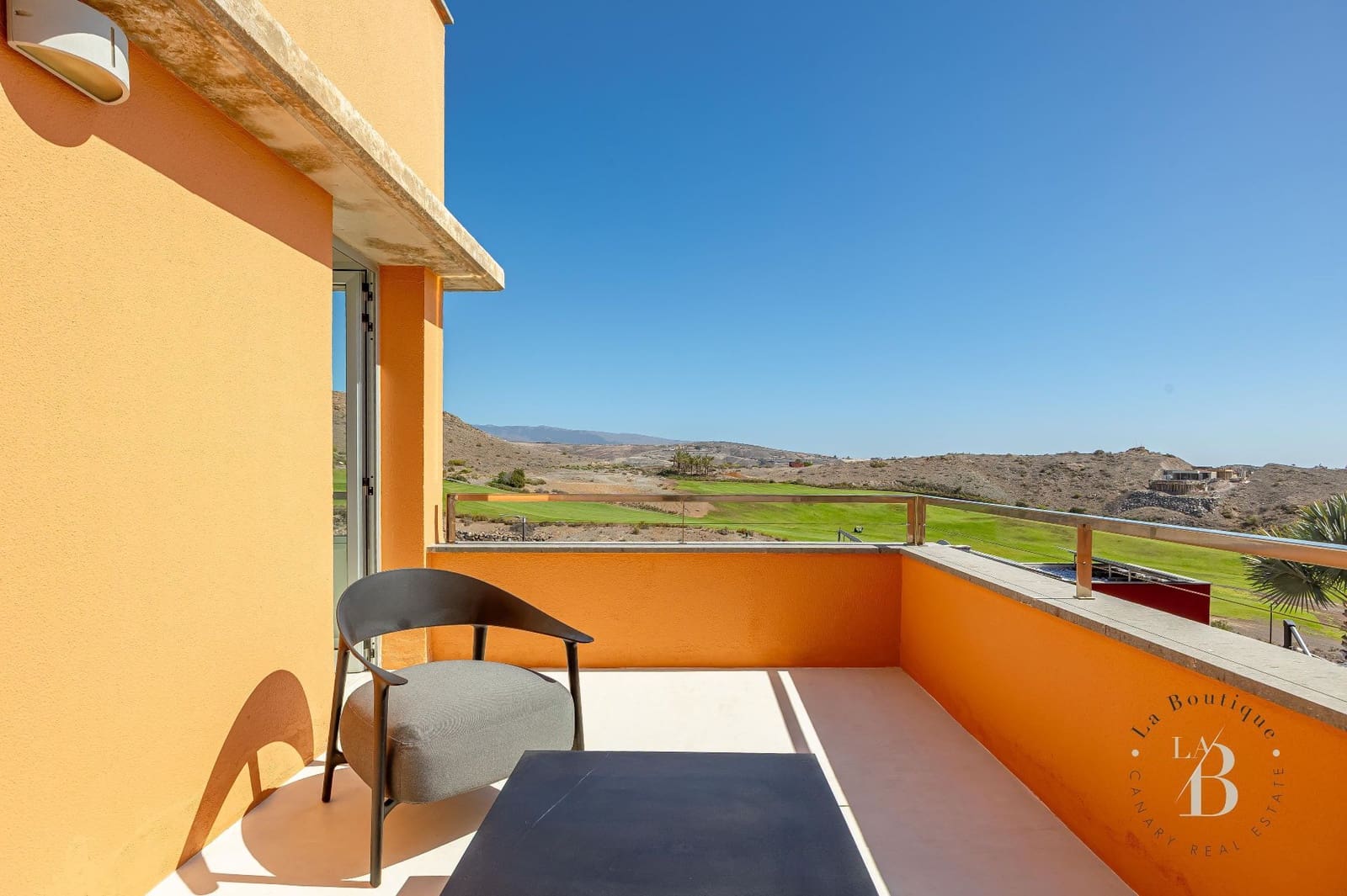 2 soverom Villa til salgs i Salobre Golf med svømmebasseng garasje - € 985 000 (Ref: 9627169)