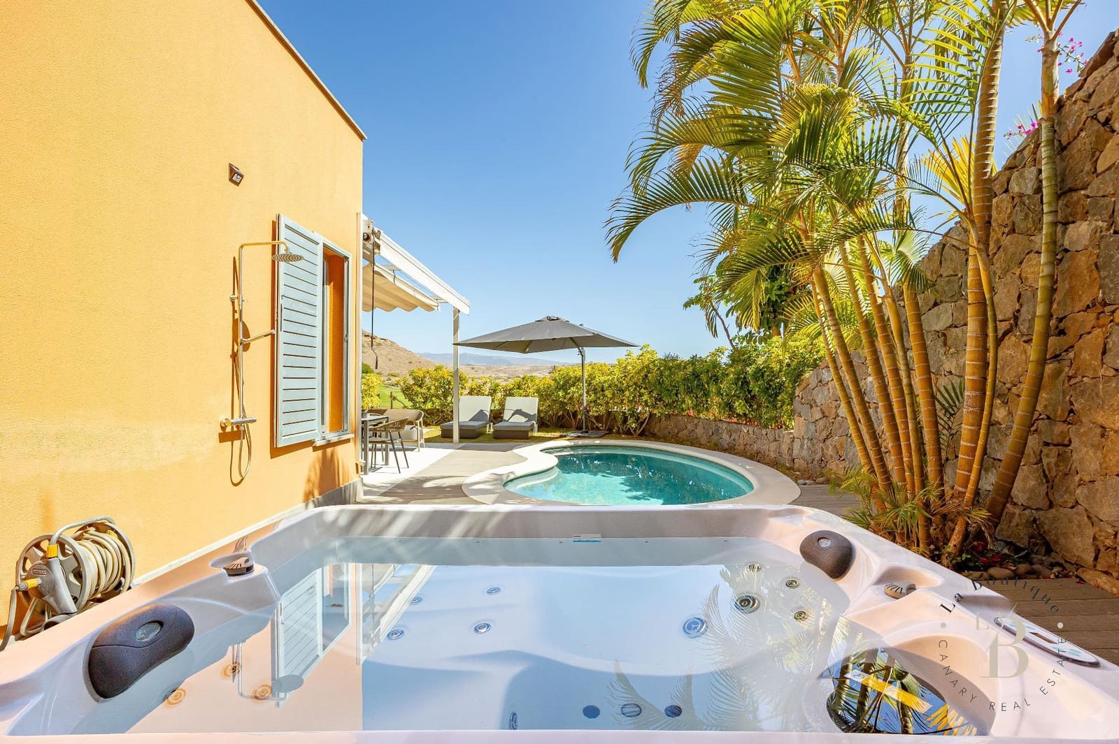 2 soverom Villa til salgs i Salobre Golf med svømmebasseng garasje - € 985 000 (Ref: 9627169)