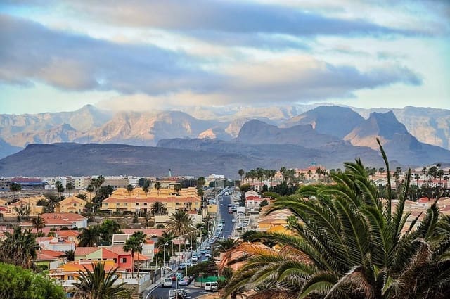 3 soveværelse Semi-Rækkehus til salg i Sonneland, San Bartolomé de Tirajana med swimmingpool garage - € 850.000 (Ref: 9629584)