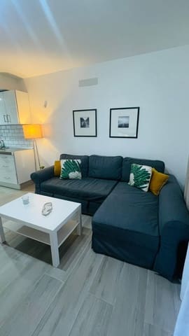 1 makuuhuone Omakotitalo vuokrattavana paikassa San Agustín, San Bartolomé de Tirajana mukana uima-altaan - 1 500 € (Ref: 9633751)