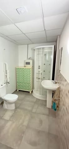 1 slaapkamer Commercieel te koop in Las Palmas de Gran Canaria - € 190.000 (Ref: 9658292)
