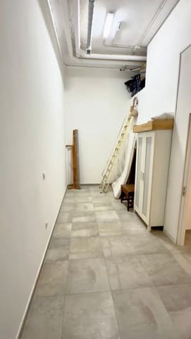 1 slaapkamer Commercieel te koop in Las Palmas de Gran Canaria - € 190.000 (Ref: 9658292)