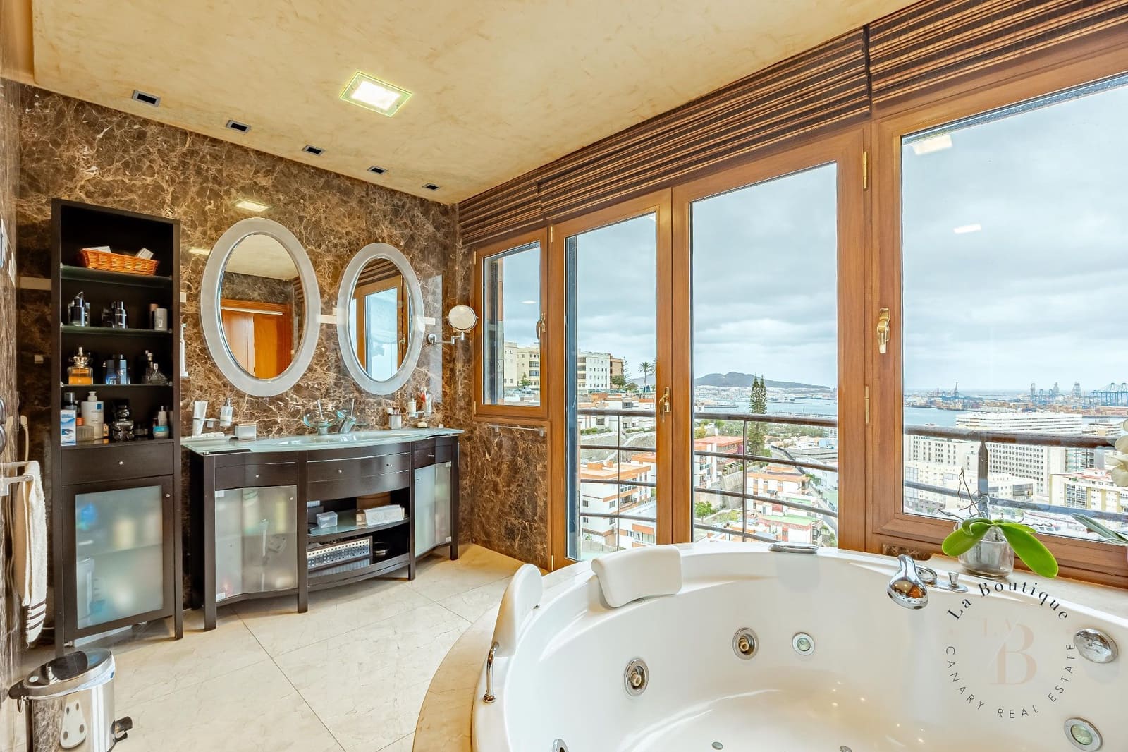 6 chambre Villa/Maison à vendre à Las Palmas de Gran Canaria avec piscine garage - 6 500 000 € (Ref: 9714473)