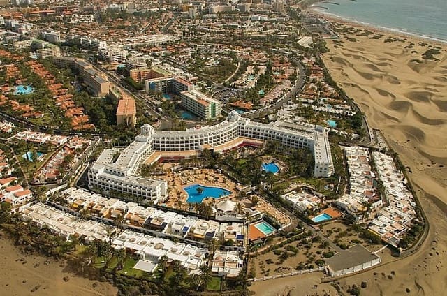 Local Comercial en Playa del Inglés, San Bartolomé de Tirajana en venta - 990.000 € (Ref: 9714474)