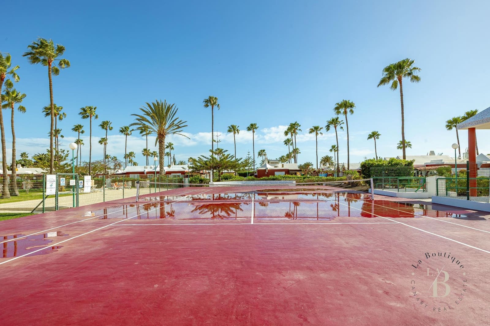 2 bedroom Bungalow for sale in Campo Internacional with pool garage - € 375,000 (Ref: 9721068)