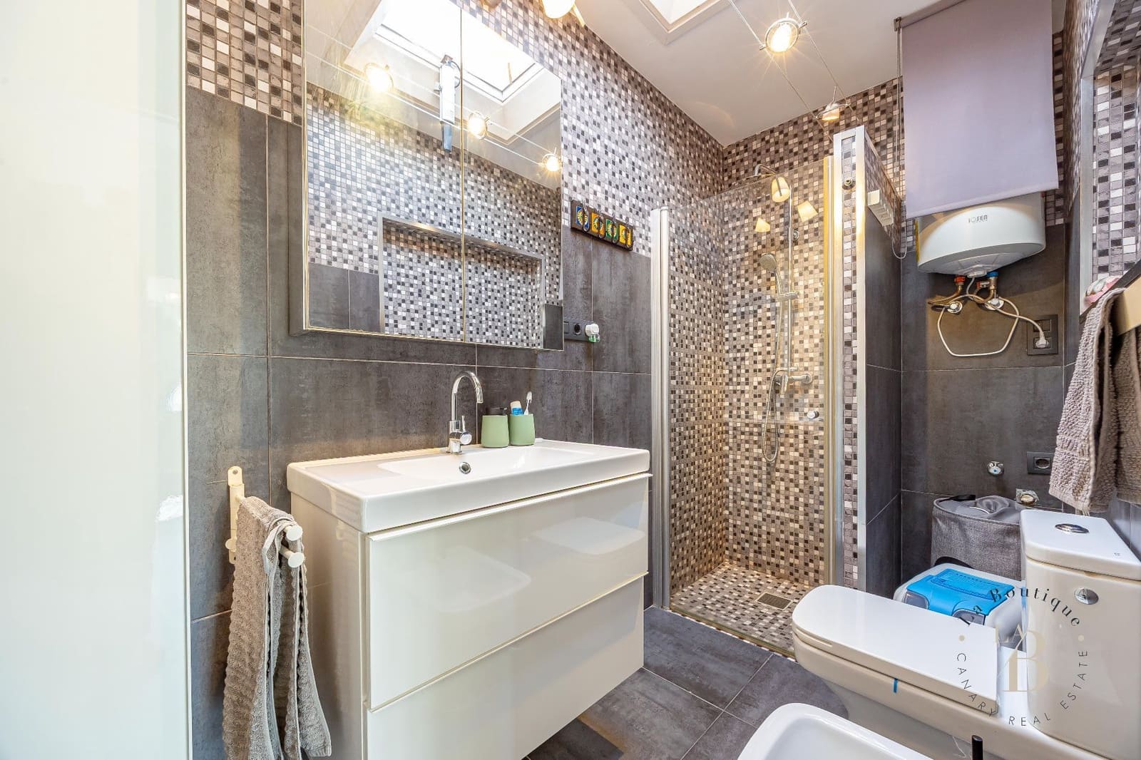 2 bedroom Bungalow for sale in Campo Internacional with pool garage - € 375,000 (Ref: 9721068)