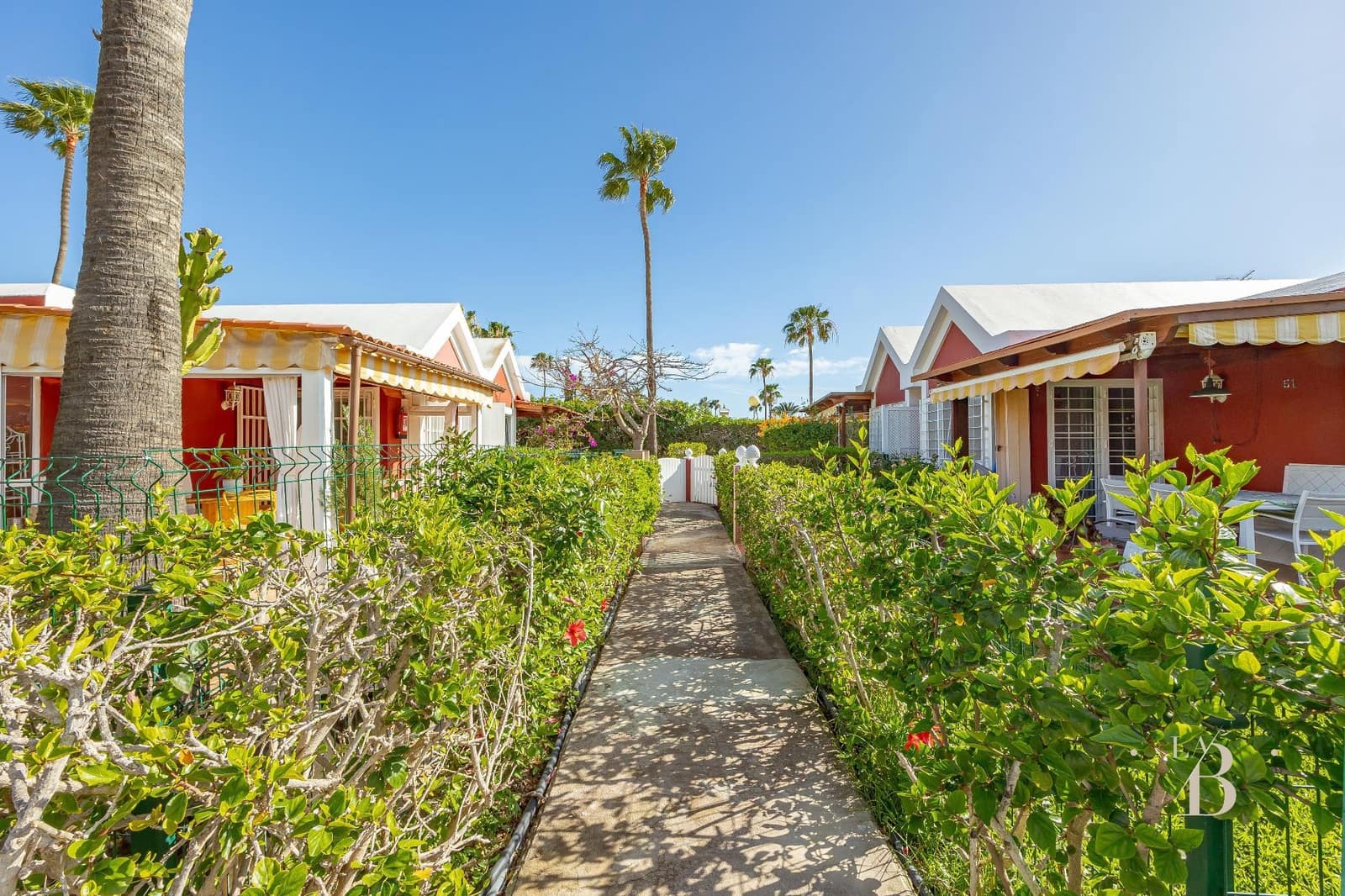 2 bedroom Bungalow for sale in Campo Internacional with pool garage - € 375,000 (Ref: 9721068)