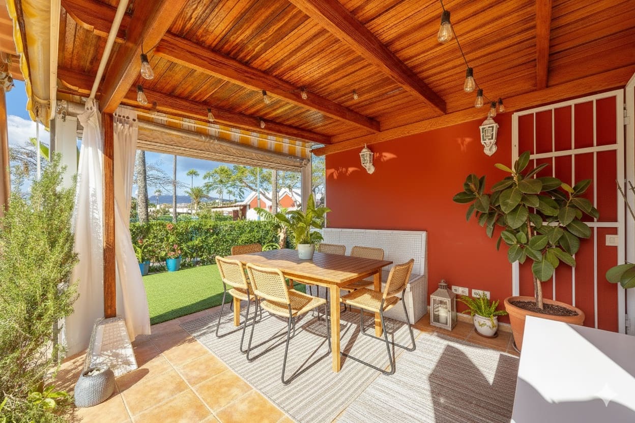 2 slaapkamer Bungalow te koop in Campo Internacional met zwembad garage - € 345.000 (Ref: 9721068)