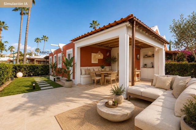 2 chambre Bungalow à vendre à Campo Internacional, San Bartolomé de Tirajana avec piscine garage - 310 000 € (Ref: 9721068)