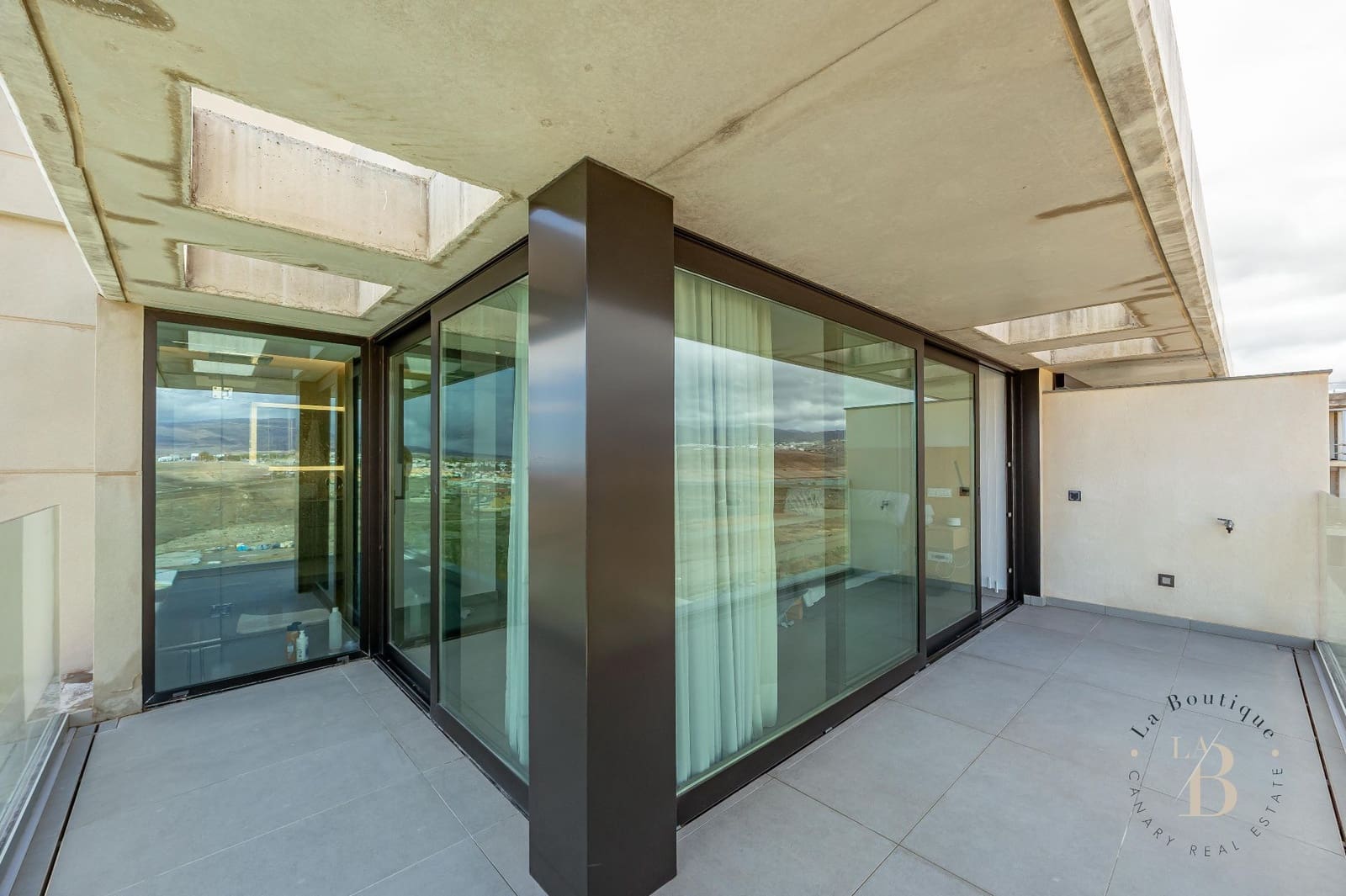 4 bedroom Villa for sale in Meloneras with pool garage - € 2,500,000 (Ref: 9726314)