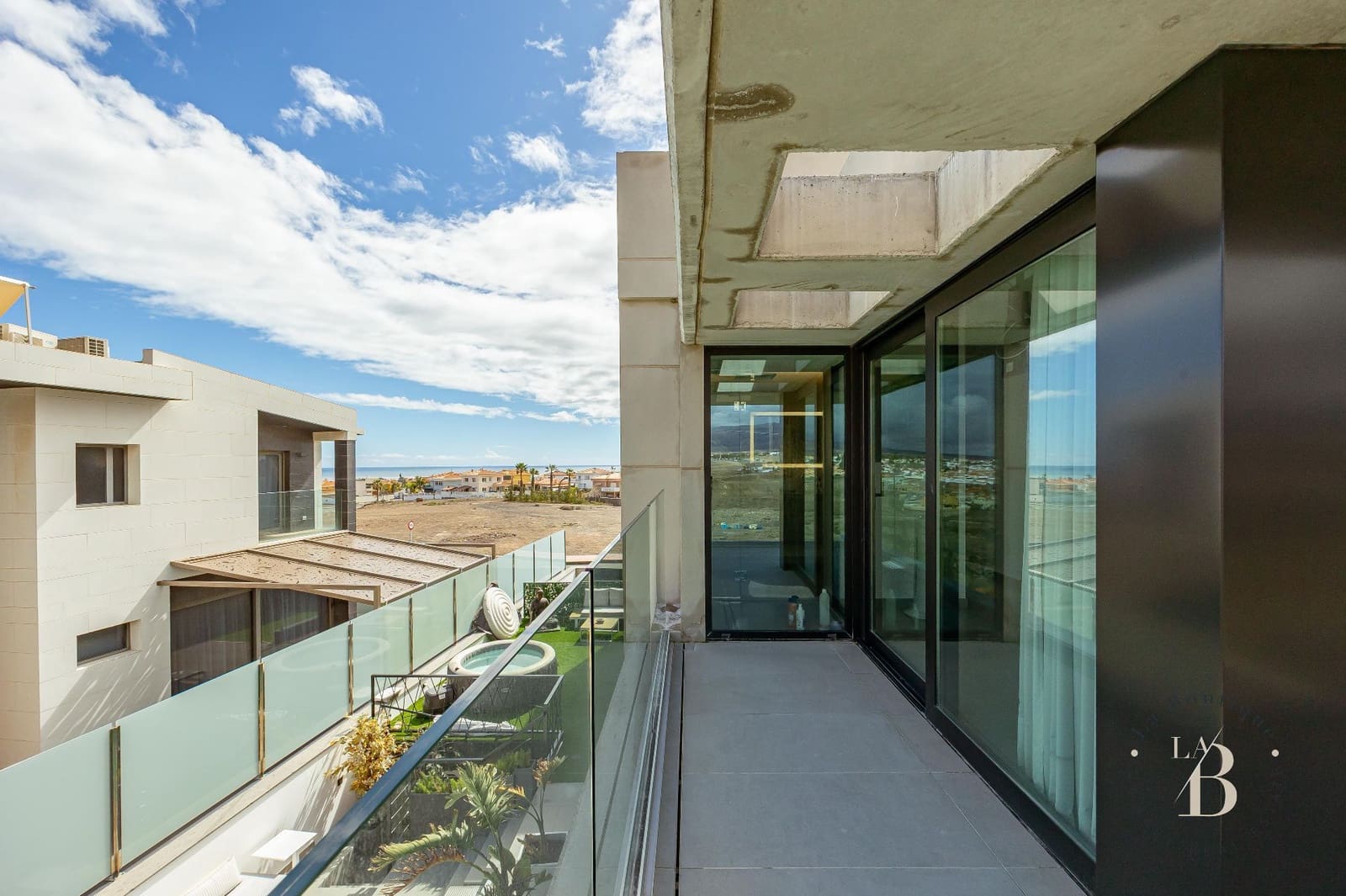 4 bedroom Villa for sale in Meloneras with pool garage - € 2,500,000 (Ref: 9726314)