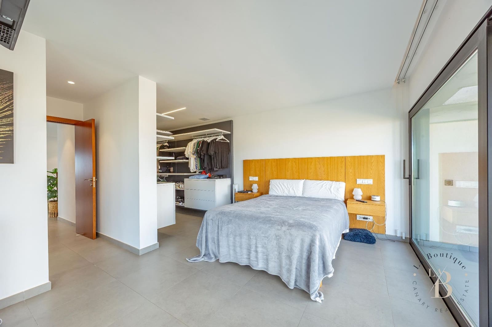 4 bedroom Villa for sale in Meloneras with pool garage - € 2,500,000 (Ref: 9726314)