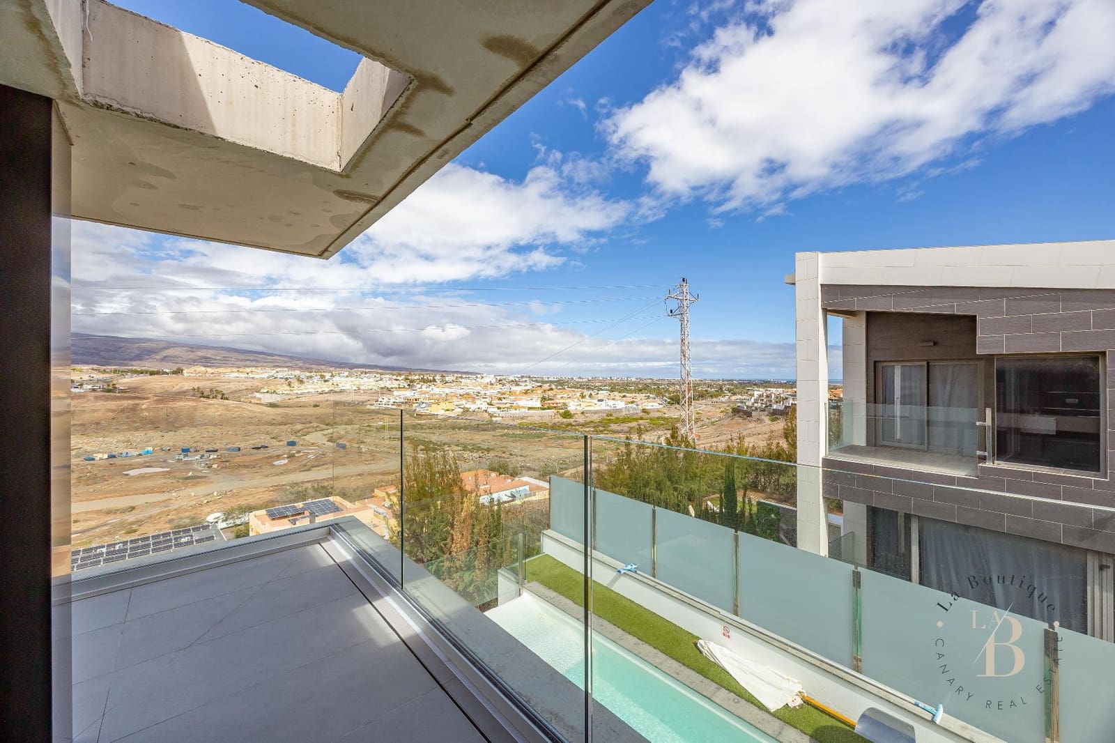 4 bedroom Villa for sale in Meloneras with pool garage - € 2,500,000 (Ref: 9726314)