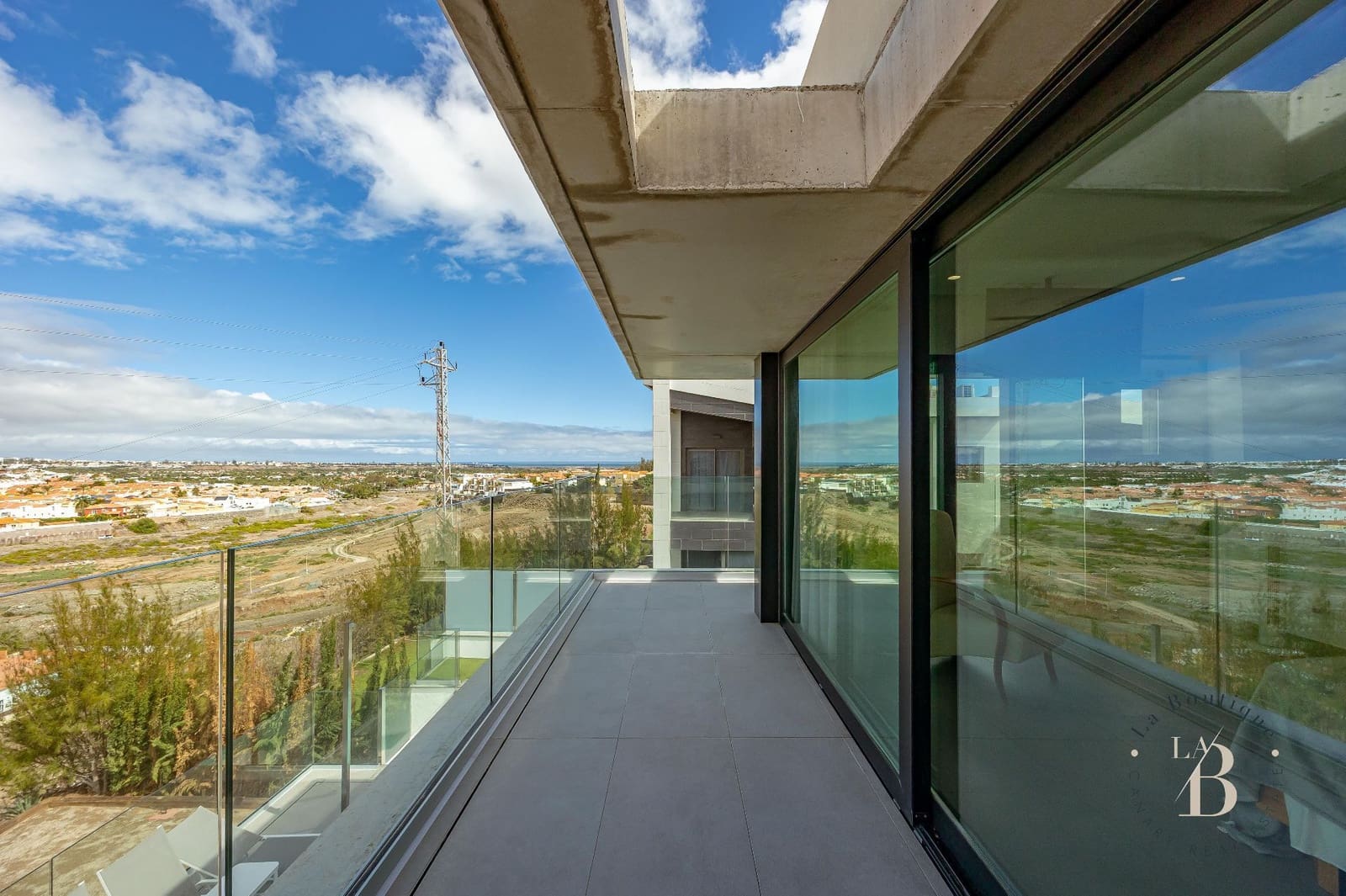 4 bedroom Villa for sale in Meloneras with pool garage - € 2,500,000 (Ref: 9726314)