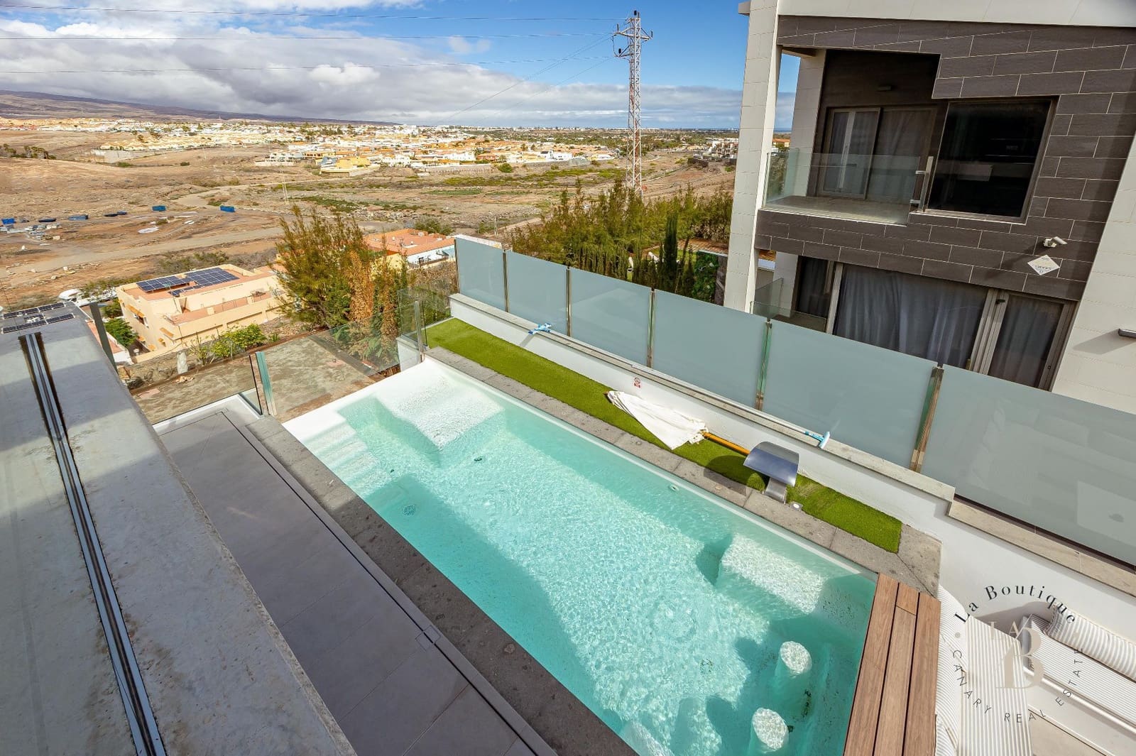 4 bedroom Villa for sale in Meloneras with pool garage - € 2,500,000 (Ref: 9726314)