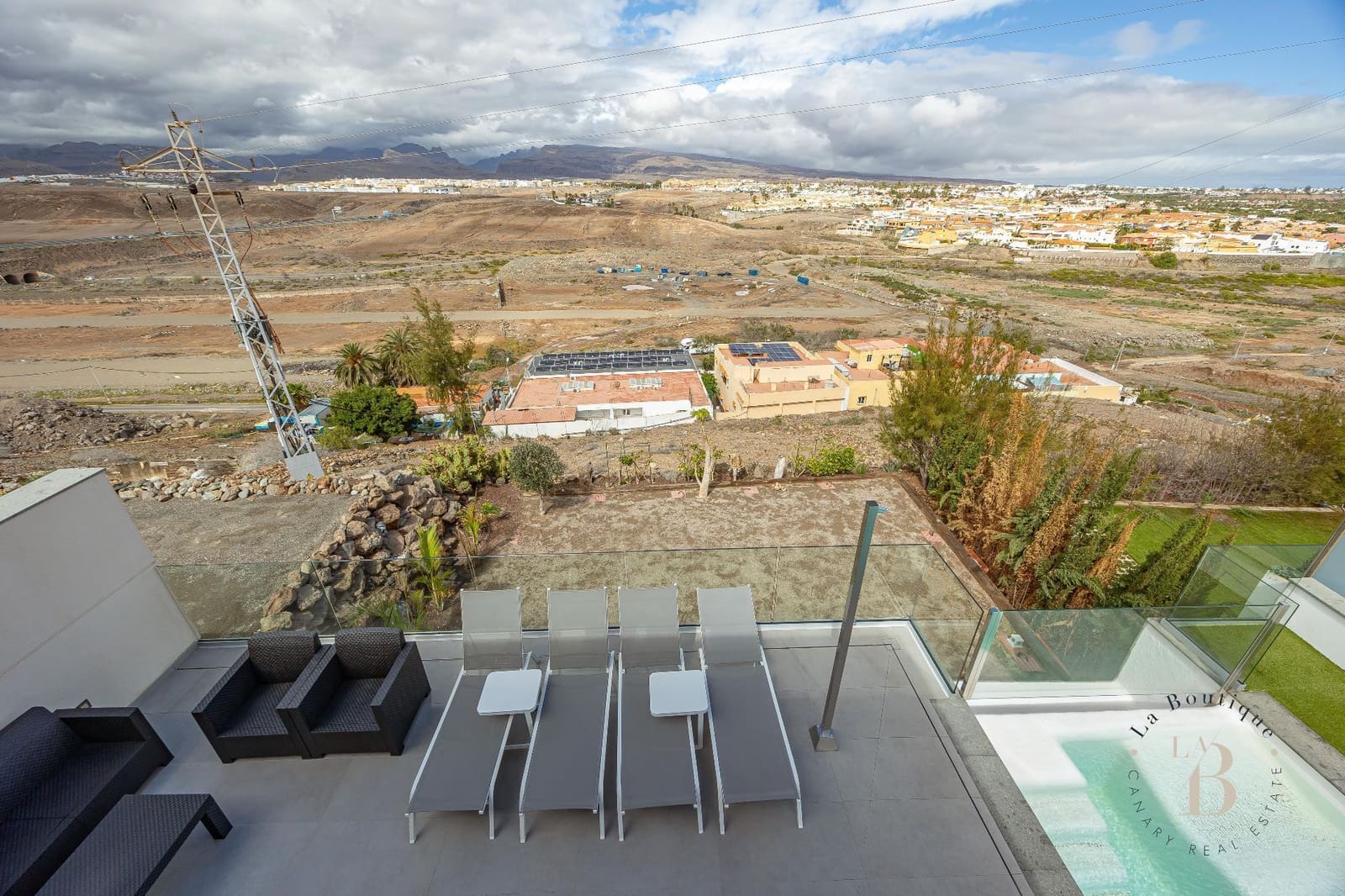 4 bedroom Villa for sale in Meloneras with pool garage - € 2,500,000 (Ref: 9726314)