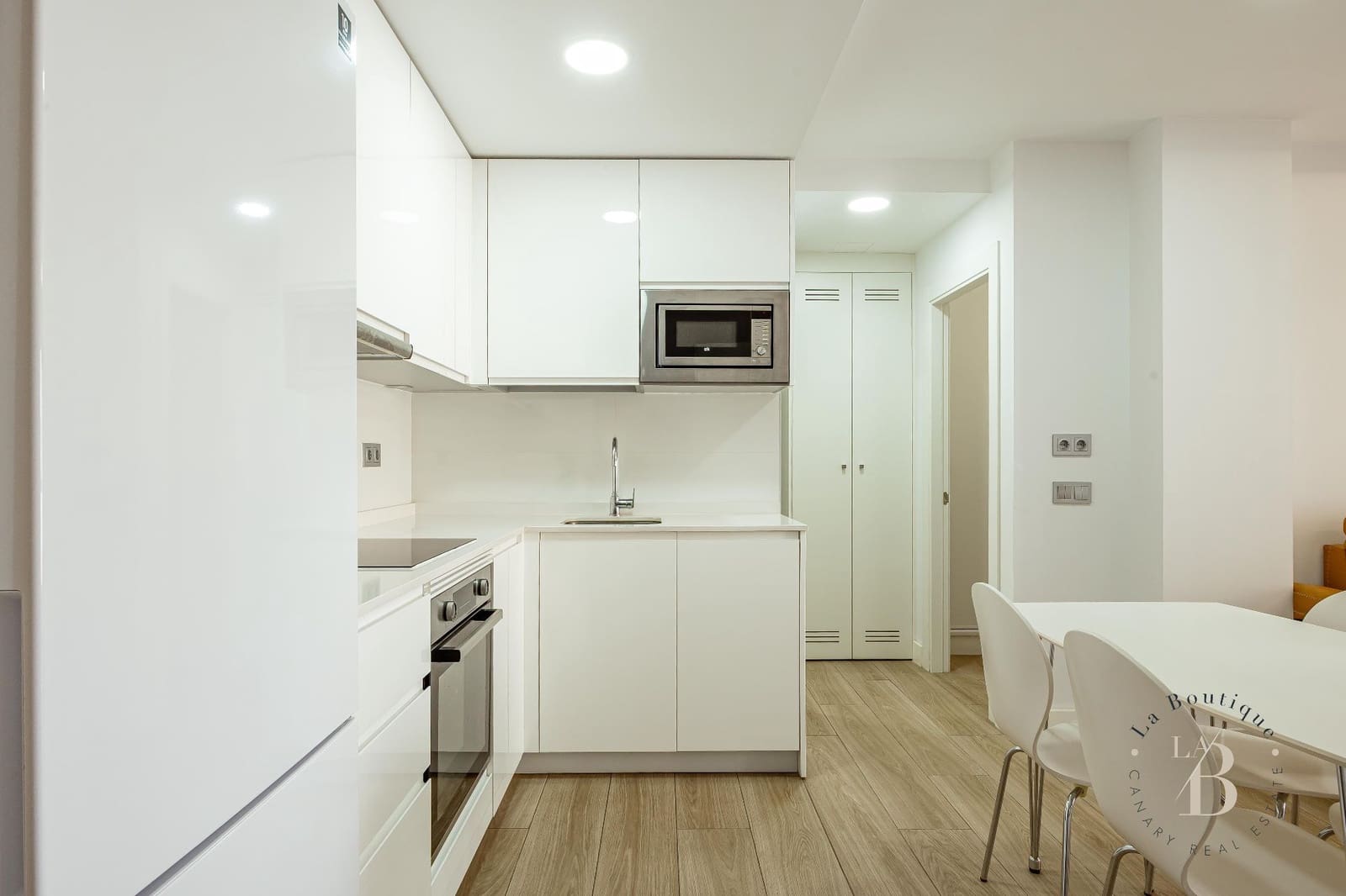 2 soverom Leilighet til salgs i Las Palmas de Gran Canaria med garasje - € 440 000 (Ref: 9777635)