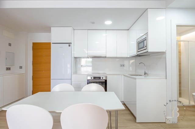 2 soverom Leilighet til salgs i Isleta, Las Palmas de Gran Canaria med garasje - € 440 000 (Ref: 9777635)