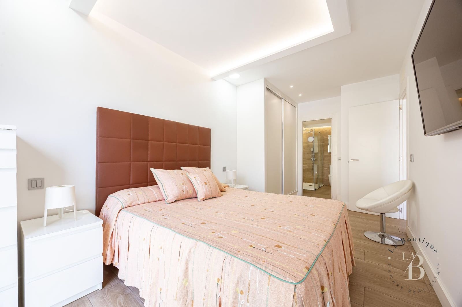 2 soverom Leilighet til salgs i Las Palmas de Gran Canaria med garasje - € 440 000 (Ref: 9777635)