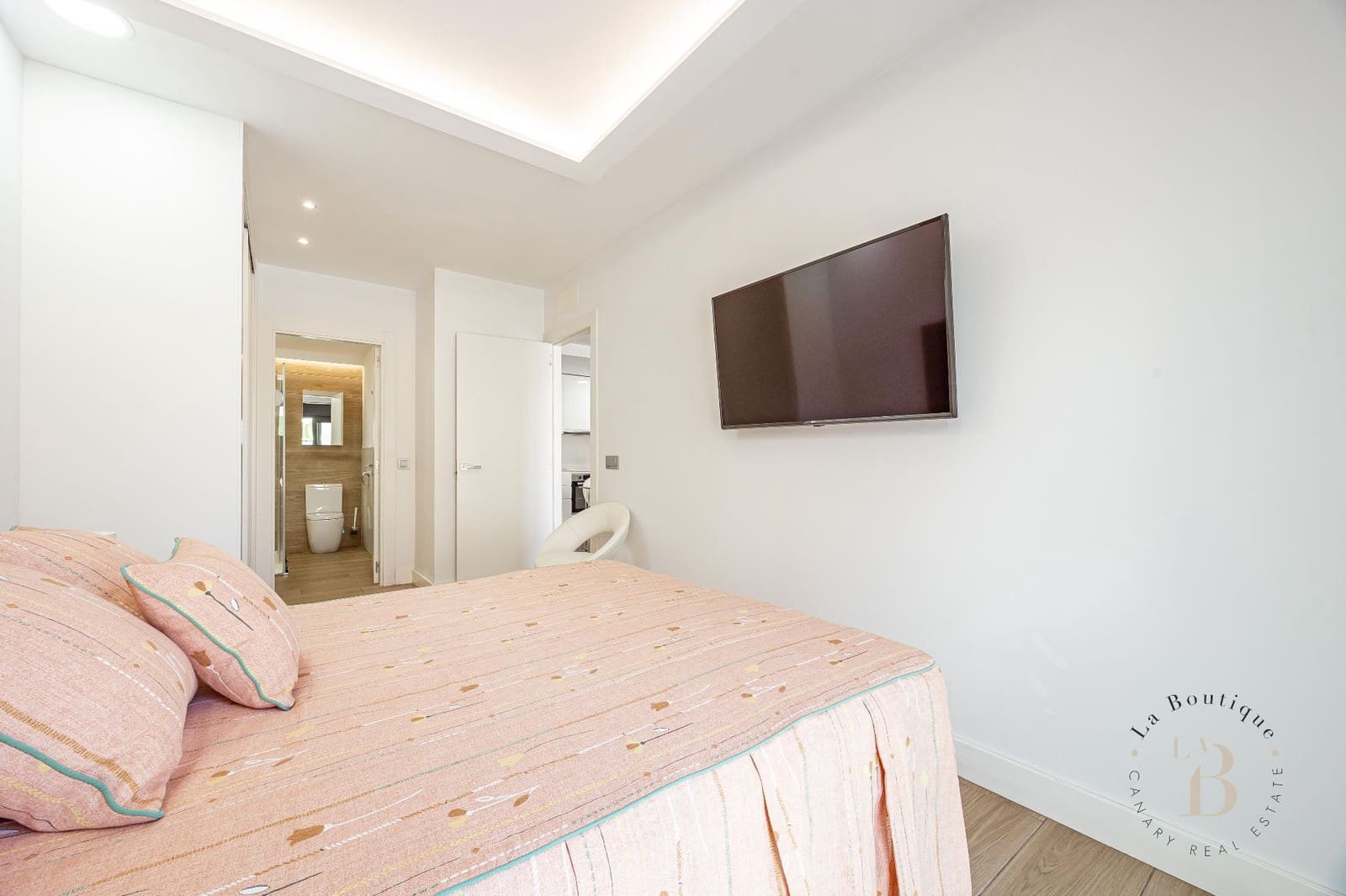 2 soverom Leilighet til salgs i Las Palmas de Gran Canaria med garasje - € 440 000 (Ref: 9777635)