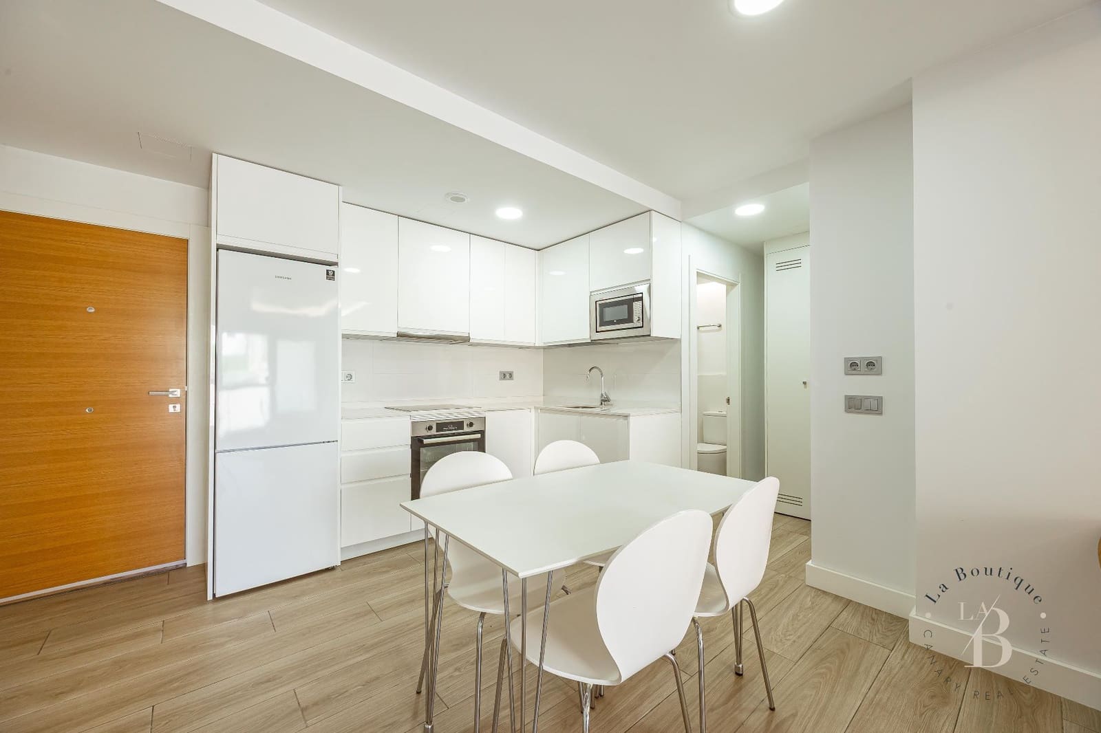 2 soverom Leilighet til salgs i Las Palmas de Gran Canaria med garasje - € 440 000 (Ref: 9777635)