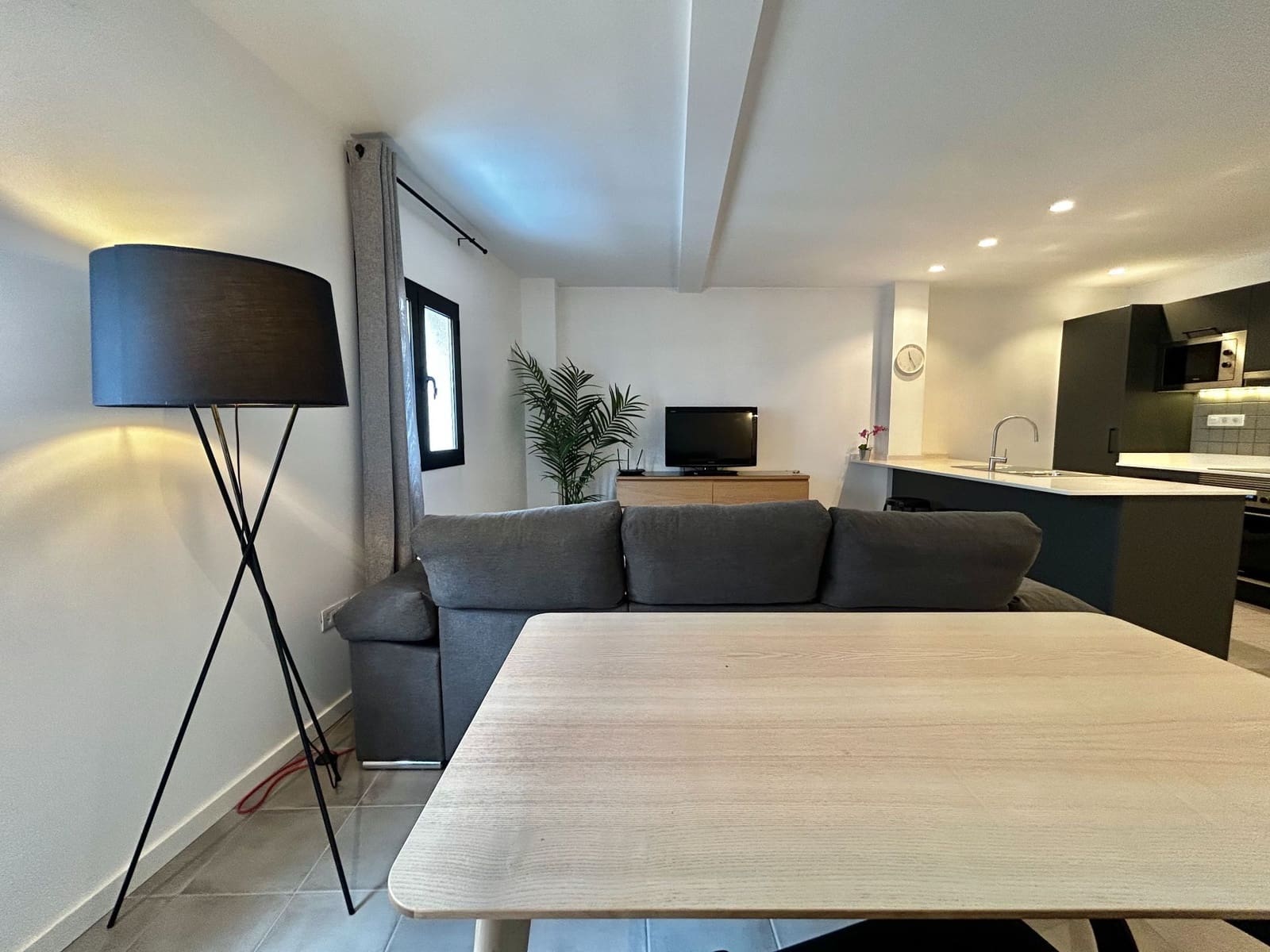 2 slaapkamer Flat te huur in Arinaga - € 1.100 (Ref: 9798628)