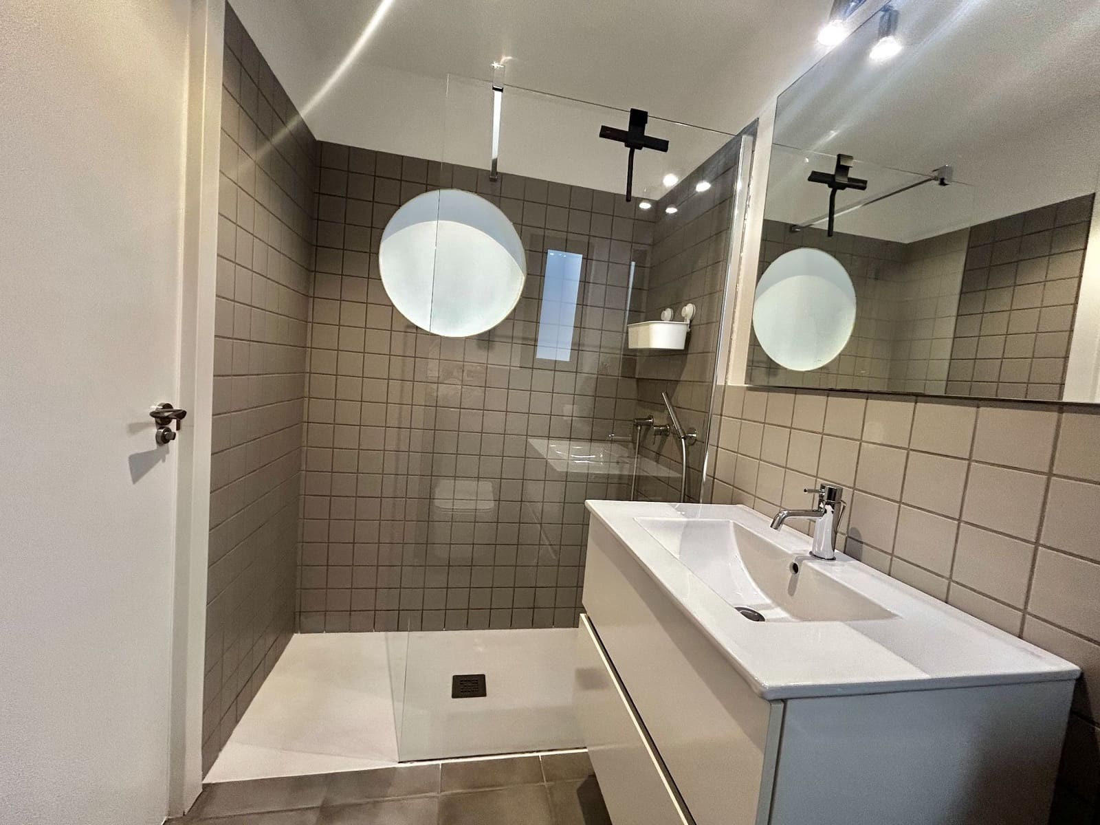 2 slaapkamer Flat te huur in Arinaga - € 1.100 (Ref: 9798628)