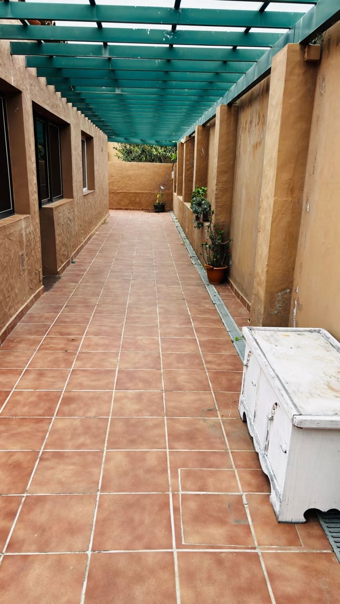5 soverom Villa til salgs i Las Palmas de Gran Canaria - € 620 000 (Ref: 9828246)