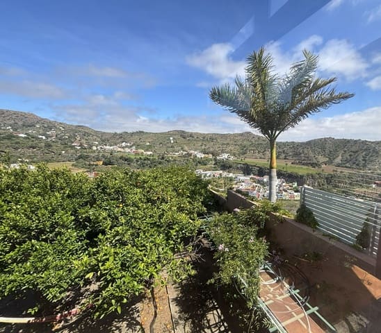 5 soveværelse Villa til salg i Tafira, Las Palmas de Gran Canaria - € 620.000 (Ref: 9828246)