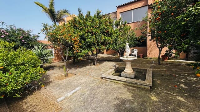 5 soverom Villa til salgs i Tafira, Las Palmas de Gran Canaria - € 620 000 (Ref: 9828246)