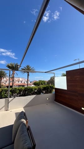 Villa/Maison de 3 chambres à louer à Pasito Blanco, San Bartolomé de Tirajana avec piscine garage - 3 600 € (Ref: 9835162)