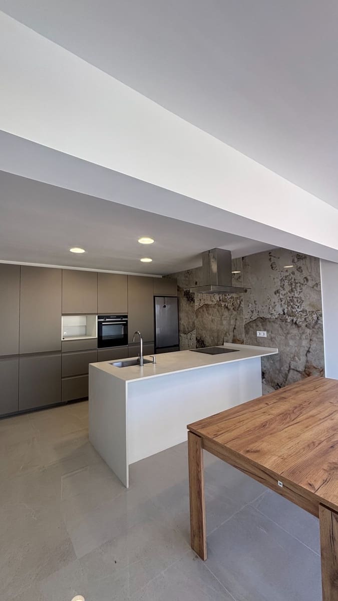 3 bedroom Villa for rent in Pasito Blanco with pool garage - € 3,600 (Ref: 9835162)