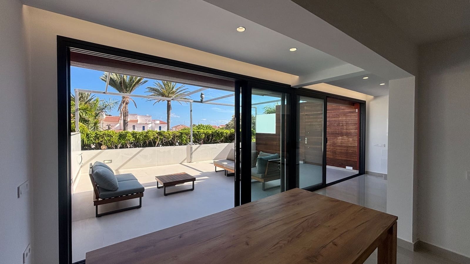 3 bedroom Villa for rent in Pasito Blanco with pool garage - € 3,600 (Ref: 9835162)