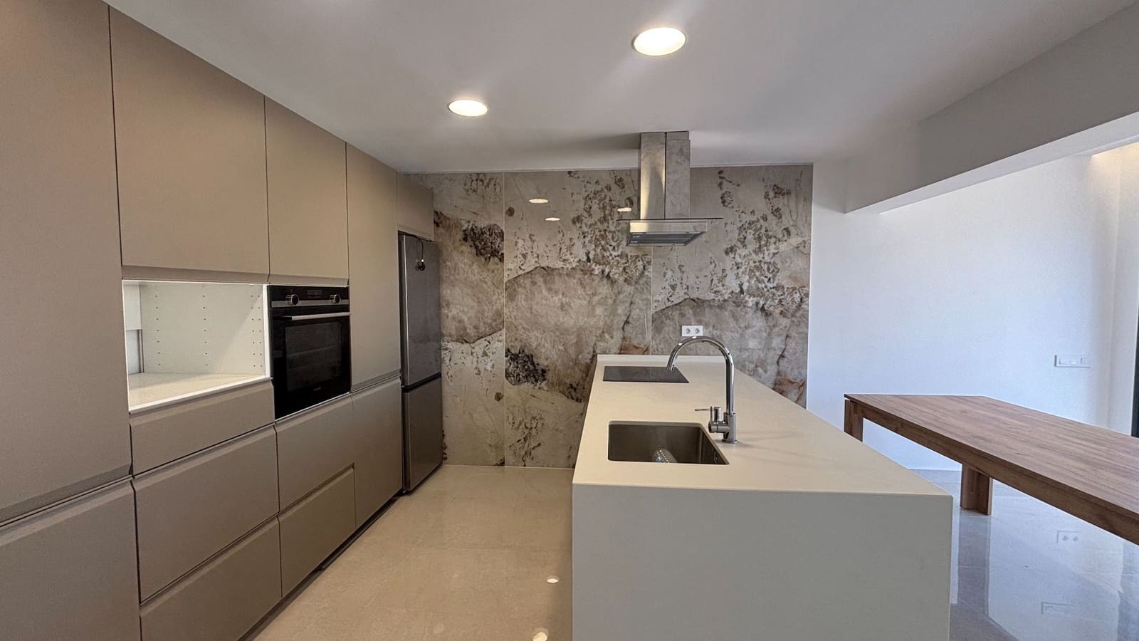 3 bedroom Villa for rent in Pasito Blanco with pool garage - € 3,600 (Ref: 9835162)