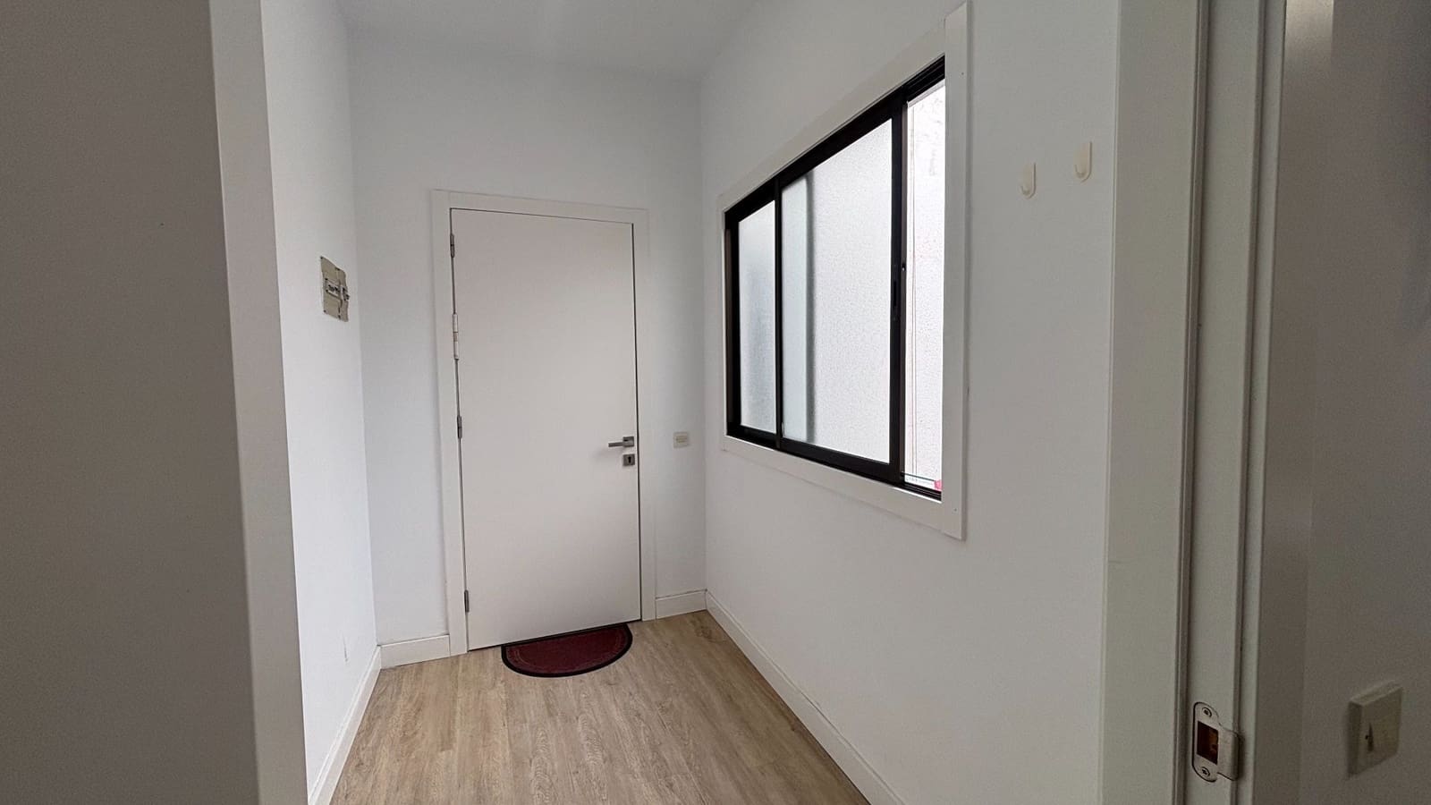 2 bedroom Flat for rent in Las Palmas de Gran Canaria with garage - € 1,300 (Ref: 9859061)