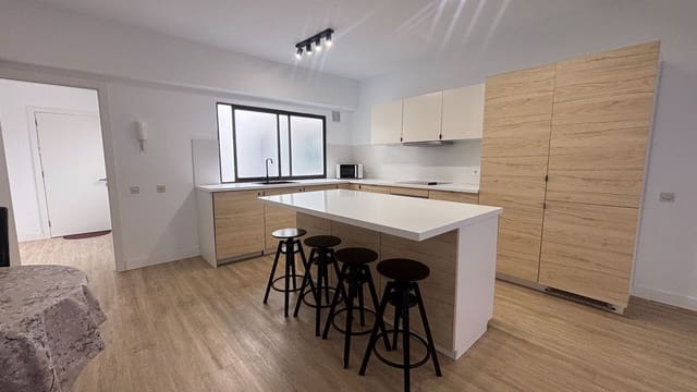2 bedroom Flat for rent in Santa Catalina - Canteras, Las Palmas de Gran Canaria with garage - € 1,300 (Ref: 9859061)