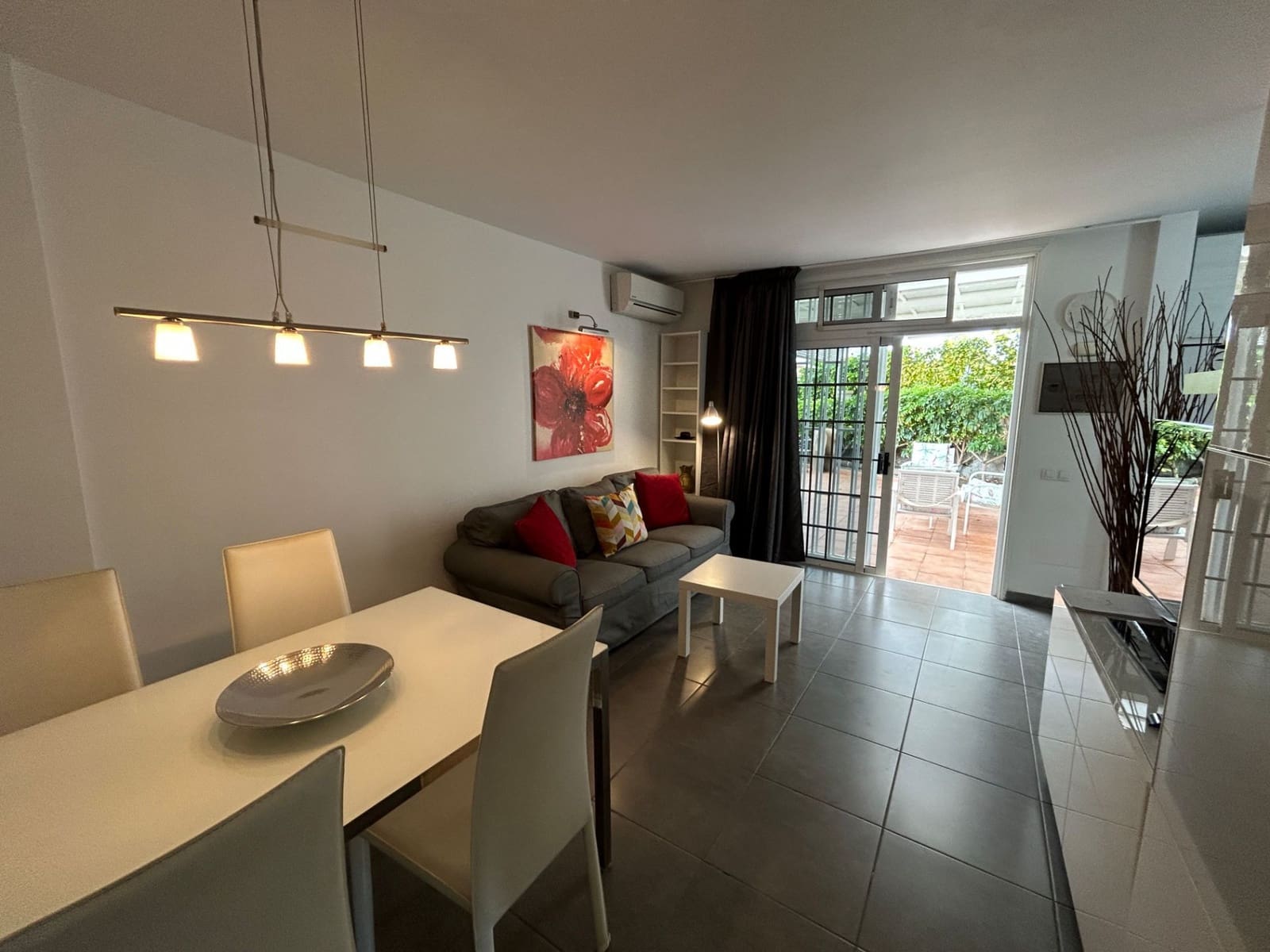 2 bedroom Bungalow for rent in Playa del Ingles with pool - € 1,250 (Ref: 9864006)