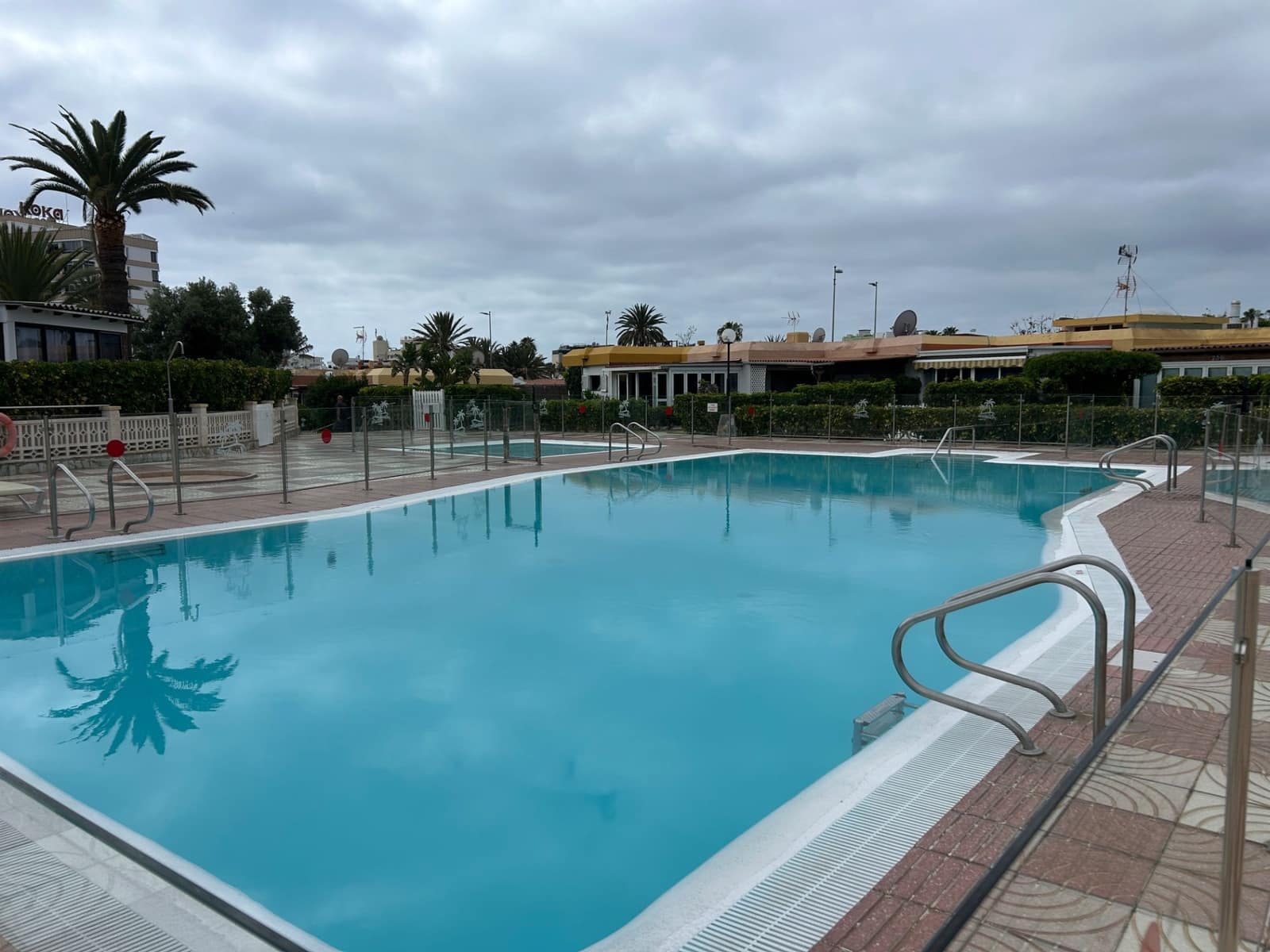 2 bedroom Bungalow for rent in Playa del Ingles with pool - € 1,250 (Ref: 9864006)