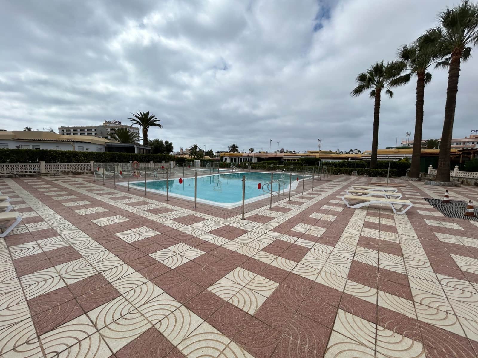 2 bedroom Bungalow for rent in Playa del Ingles with pool - € 1,250 (Ref: 9864006)