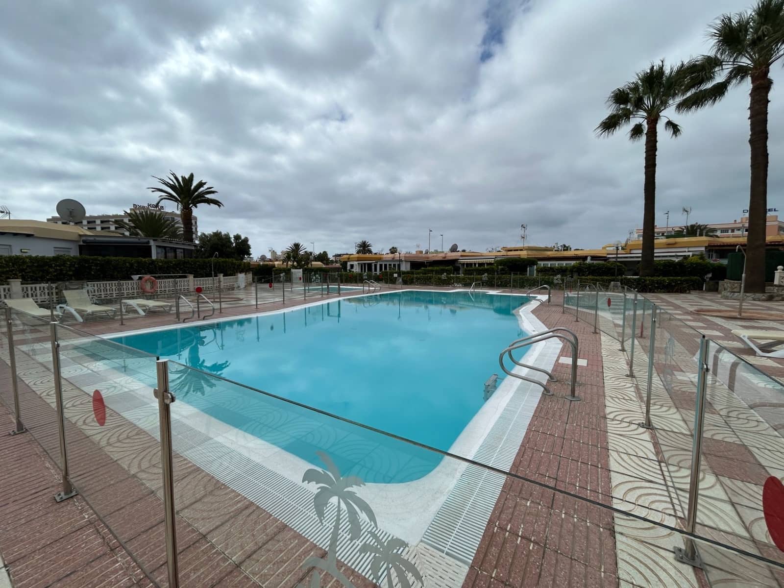 2 bedroom Bungalow for rent in Playa del Ingles with pool - € 1,250 (Ref: 9864006)