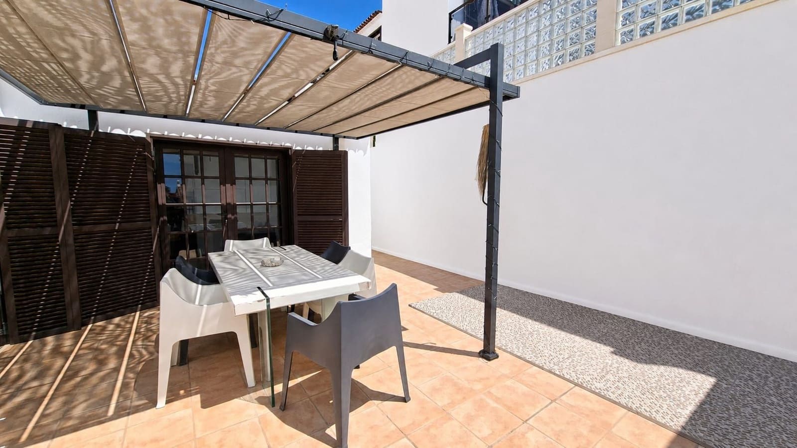 4 chambre Villa/Maison à vendre à Costa Adeje avec piscine - 830 000 € (Ref: 9875643)