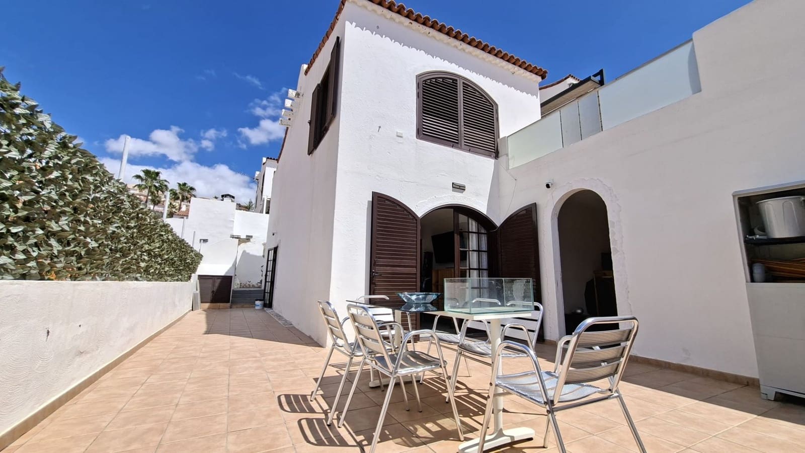 4 chambre Villa/Maison à vendre à Costa Adeje avec piscine - 830 000 € (Ref: 9875643)
