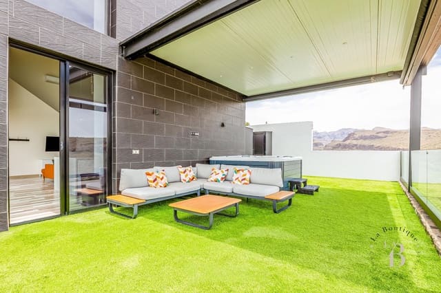 4 bedroom Villa for rent in Monte León, San Bartolomé de Tirajana with pool garage - € 3,000 (Ref: 9880550)