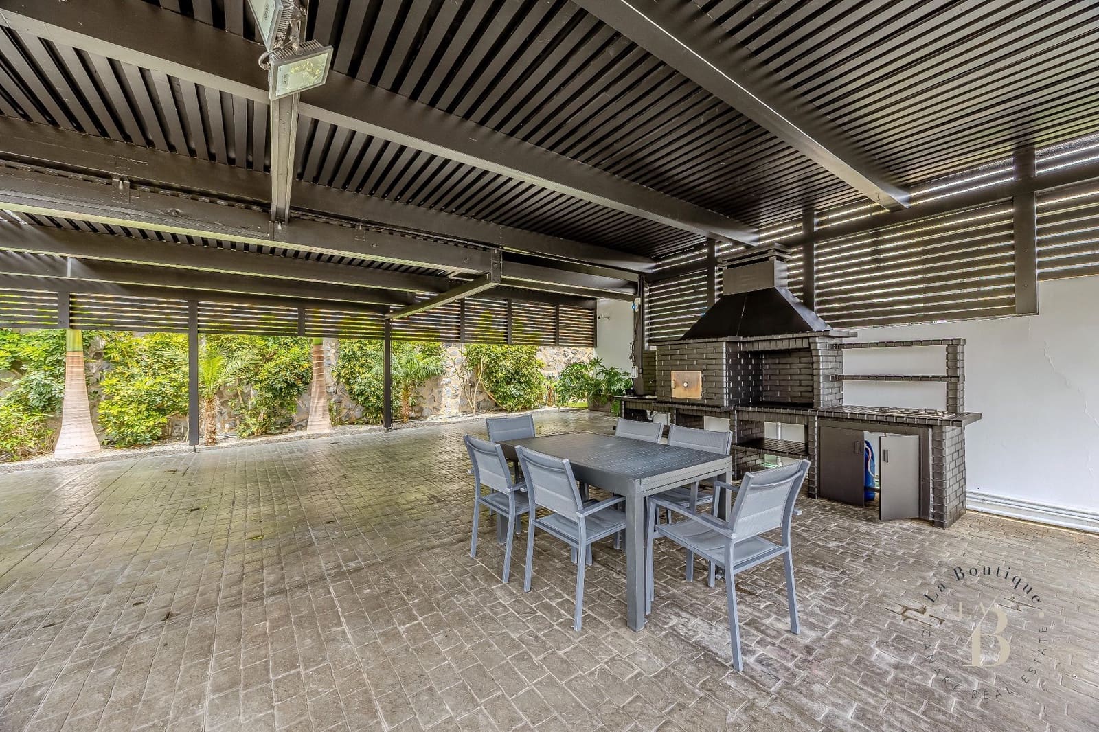 4 soverom Villa til leie i Monte Leon med svømmebasseng garasje - € 3 000 (Ref: 9880550)