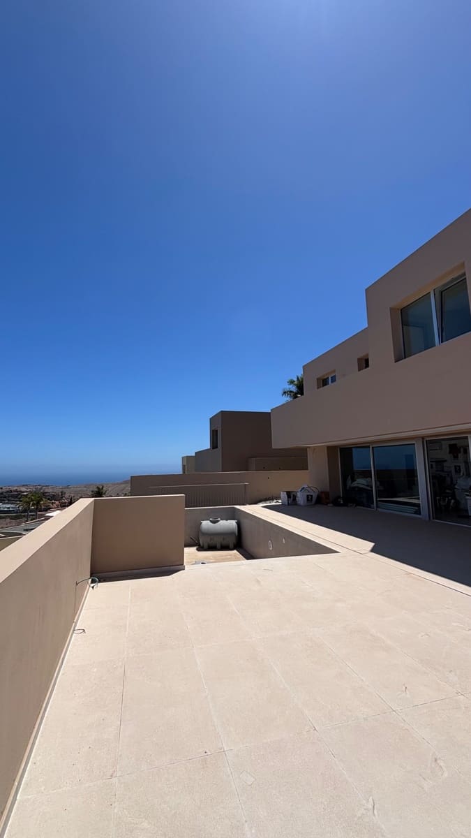 3 bedroom Villa for sale in Salobre Golf with pool garage - € 880,000 (Ref: 9883998)