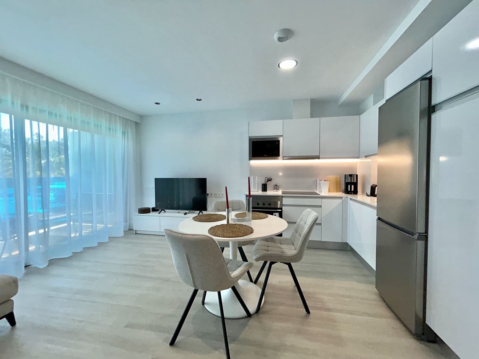Appartement de 2 chambres à louer à Arguineguin avec garage - 1 690 € (Ref: 9883999)