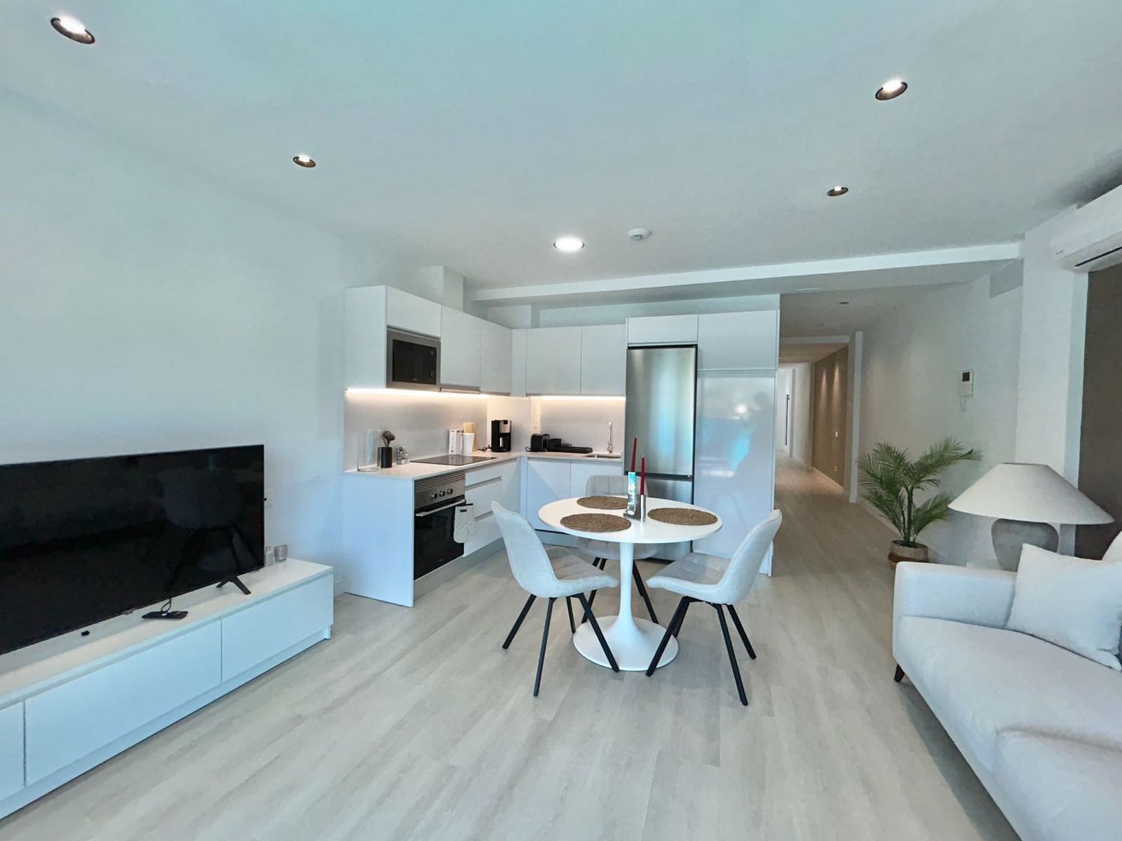 Appartement de 2 chambres à louer à Arguineguin avec garage - 1 690 € (Ref: 9883999)