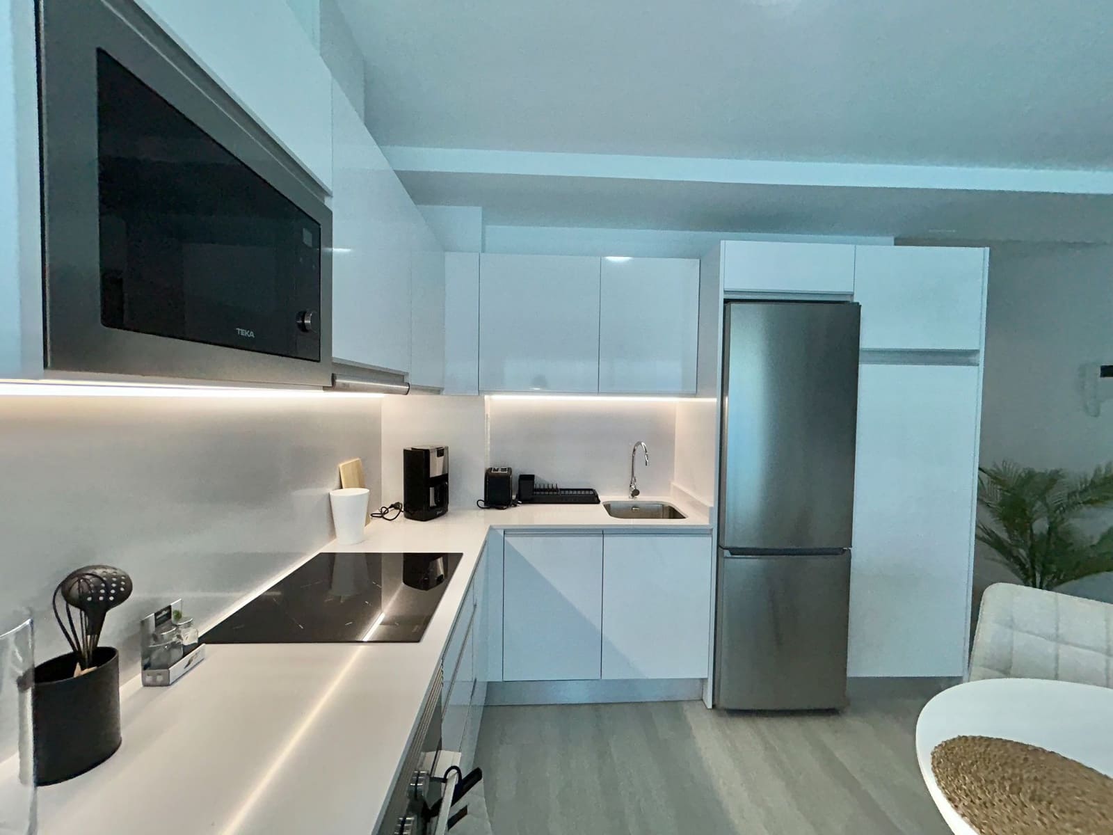 Appartement de 2 chambres à louer à Arguineguin avec garage - 1 690 € (Ref: 9883999)