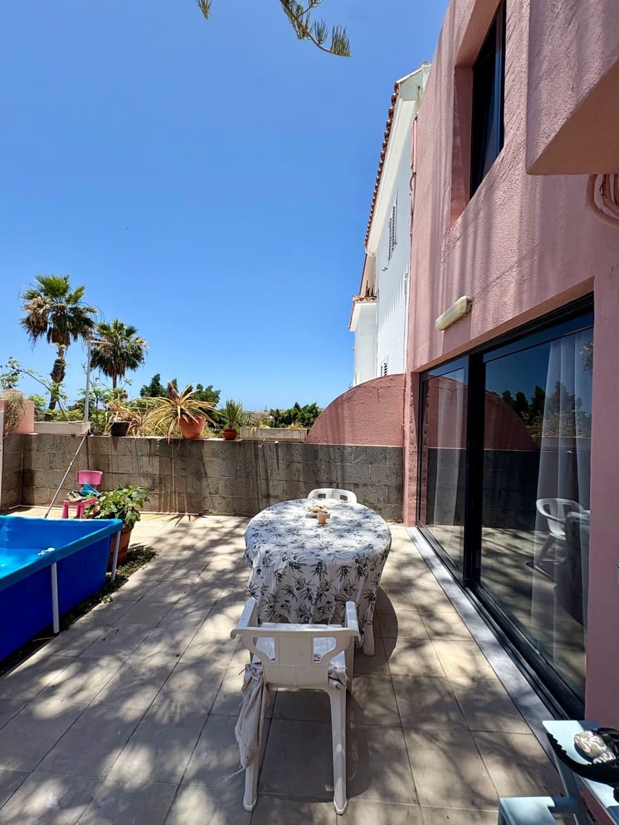 3 bedroom Villa for rent in San Bartolome de Tirajana - € 2,300 (Ref: 9888667)
